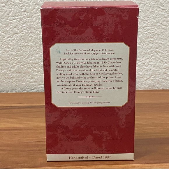 Vintage 1997 DISNEY Hallmark Cinderella Christmas Tree Ornament - Picture 4 of 15